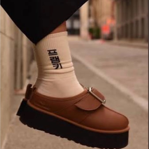 UGG x Opening Ceremony Platform Clog - Picture 3 of 5